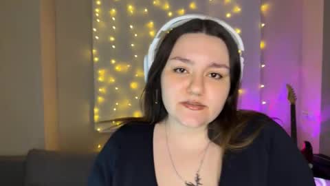 Hi  im Dirrie ntmu  online show from February 28, 2:37 am