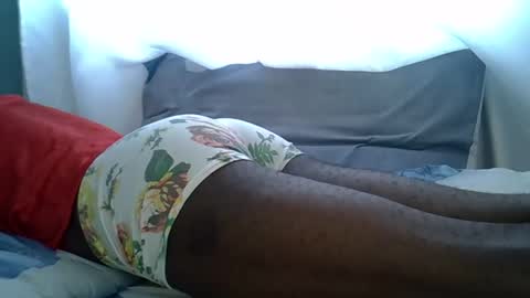 lunalove22_ online show from November 13, 6:27 am