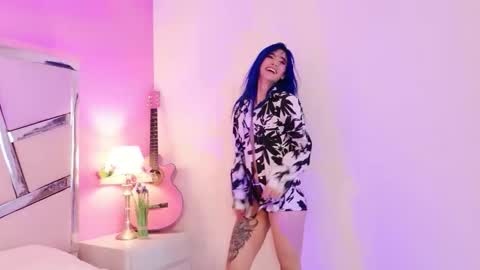 Snapshot of lunapagee chatting on September 23, 9:32 pm Luna Page online show from September 23, 9:32 pm