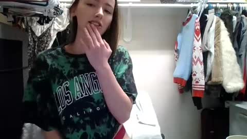 Snapshot of lunapixie2020 chatting on March 9, 10:30 pm lunapixie2020 online show from March 9, 10:30 pm