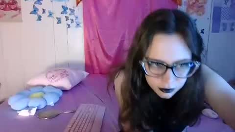 lunaquinn45 online show from December 2, 4:27 pm