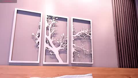 Luna  online show from December 17, 6:58 pm