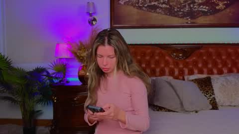 Luna Rishi online show from November 11, 6:15 am