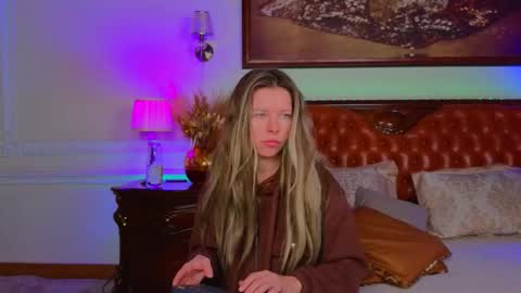 Luna Rishi online show from December 1, 6:22 am