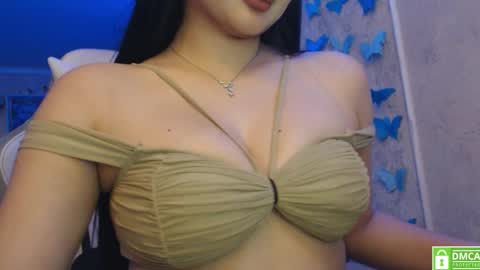 Snapshot of lunarose77 chatting on March 1, 11:37 pm Luna  online show from March 1, 11:37 pm