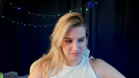 LunasShine online show from January 16, 4:43 am