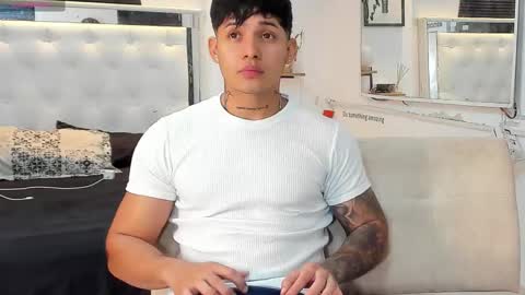 Lunay online show from November 25, 2:10 am