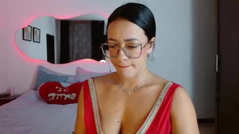 lunayois02 online show from January 10, 2:28 am