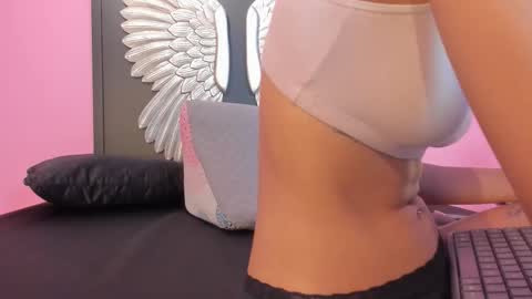 lupe online show from February 11, 8:01 pm