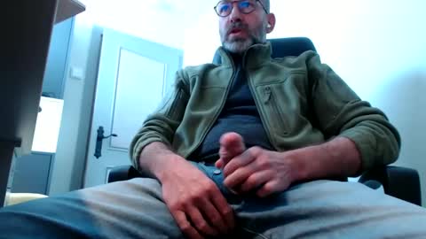 Snapshot of lure4beef chatting on February 14, 12:14 pm lure4beef online show from February 14, 12:14 pm