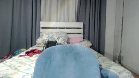 marie love you online show from February 18, 8:05 am