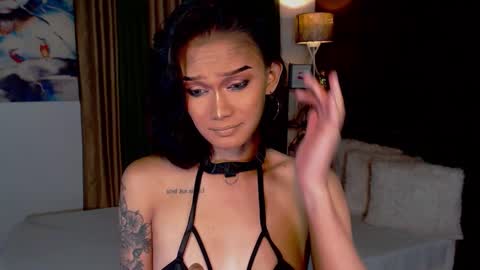 AdriannaFowks online show from February 4, 5:34 pm