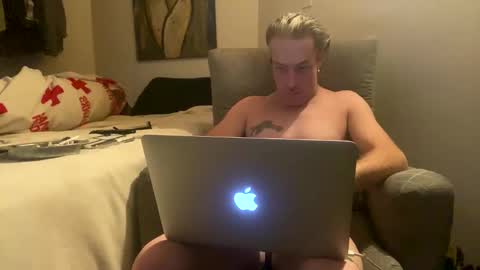 LustnVice Entertainement online show from December 17, 1:45 am