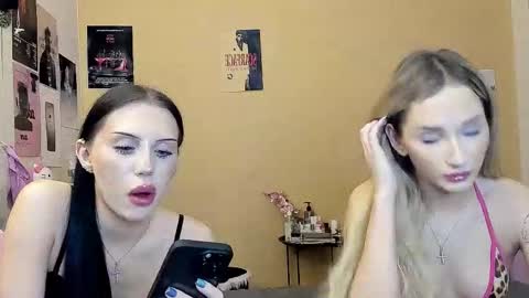 Snapshot of lustytwins chatting on October 13, 8:27 am lustytwins online show from October 13, 8:27 am