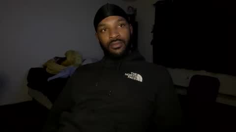 luverboi online show from January 1, 2:09 am