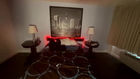 luvvlee online show from April 25, 2:25 pm