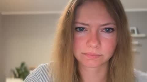 Millie online show from July 28, 9:03 pm