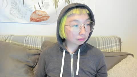 LuxGray online show from March 31, 12:22 am