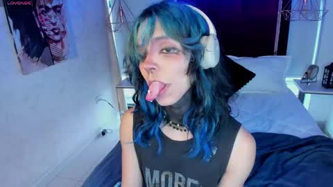 Luxiel 3 online show from June 9, 9:25 pm