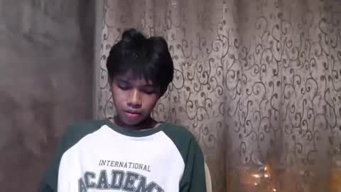 Snapshot of luxirfy_xx chatting on October 23, 11:34 am luxirfy online show from October 23, 11:34 am
