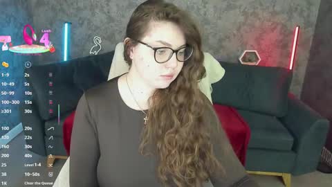 luxsopphia_ online show from April 20, 7:06 pm