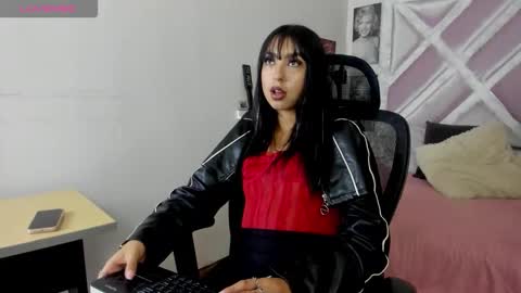 Lux online show from March 11, 12:30 pm