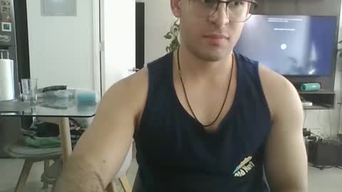 Snapshot of luzardol chatting on March 12, 6:32 pm luzardol online show from March 12, 6:32 pm