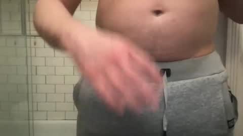 lvguynextdoor440656 online show from April 9, 1:09 am