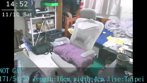 Snapshot of lvoe810930 chatting on October 11, 6:51 am lvoe810930 online show from October 11, 6:51 am