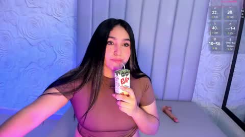 LYA DUBOIS  online show from April 18, 9:15 pm