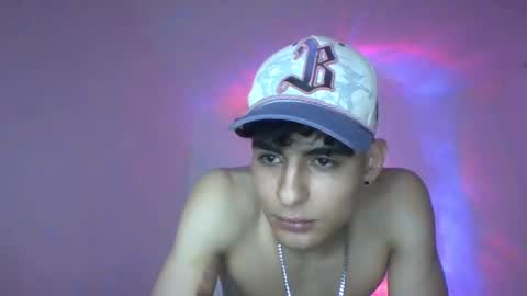 Snapshot of lyan_master_ chatting on October 27, 4:34 am Lyan online show from October 27, 4:34 am