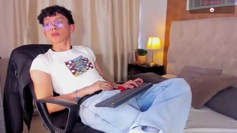 Lyan online show from January 14, 8:17 pm