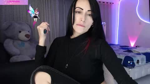 Lyann  online show from November 25, 1:37 am