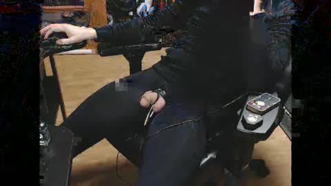 lycraboy123 online show from December 20, 1:45 am