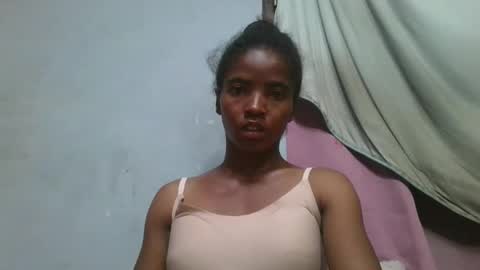 lydie856696 online show from April 27, 7:50 am