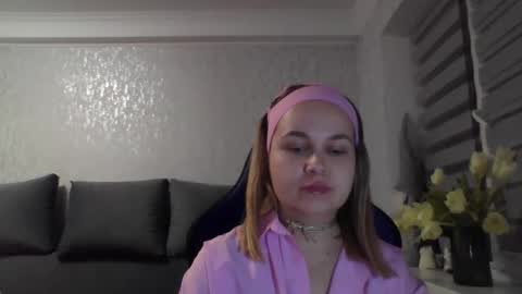 Tina online show from March 15, 9:40 pm