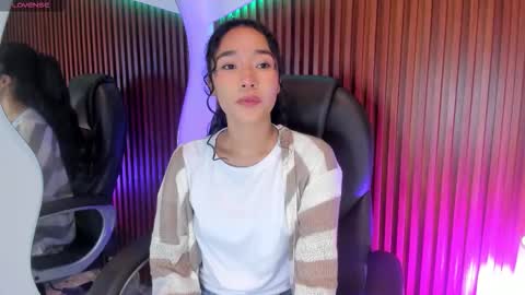 Lyhana Lee online show from October 19, 12:32 pm