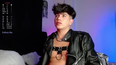 Lyle Bennett Freelance Model online show from October 28, 10:16 am