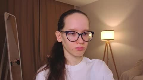 Sara online show from February 17, 4:17 pm