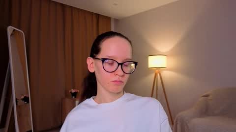 Sara online show from February 1, 7:11 pm