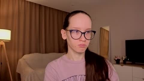 Sara online show from April 12, 4:22 pm