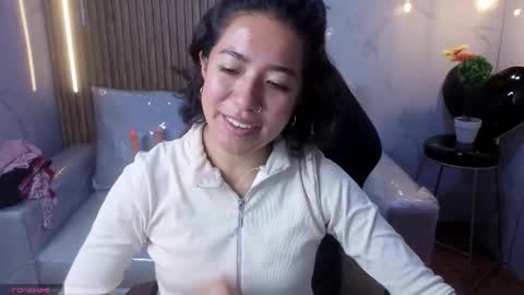 lynn_turner_ online show from March 25, 12:56 pm