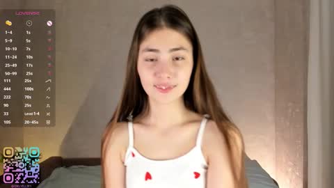 Ellie online show from October 17, 1:37 pm