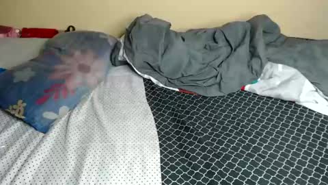 lyenne online show from March 1, 11:03 am