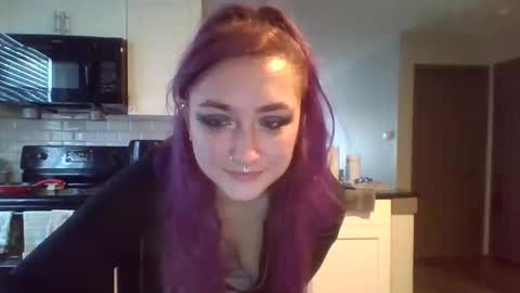 Lynn  online show from February 4, 6:12 pm