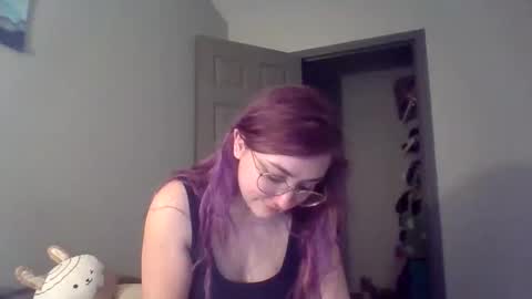 Lynn  online show from February 22, 8:11 pm