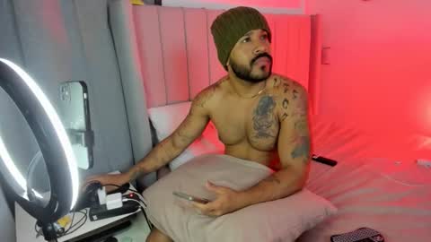 Lyon Dark online show from January 11, 12:49 am