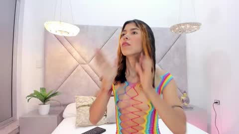 Snapshot of lyxi_ chatting on March 2, 11:39 am Lyxi online show from March 2, 11:39 am