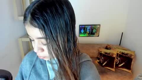 Snapshot of m1lk_choc chatting on February 19, 2:11 pm Mila online show from February 19, 2:11 pm