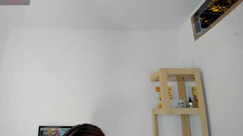 Snapshot of m1lk_choc chatting on September 30, 3:55 pm Mila online show from September 30, 3:55 pm